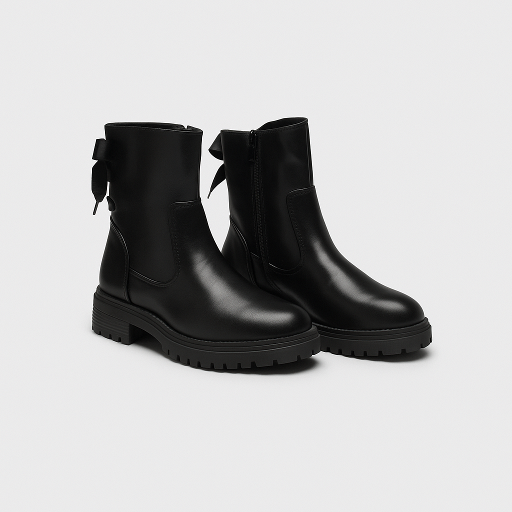 BOW™ – Black Ankle Boots with Laces and Elegant Design