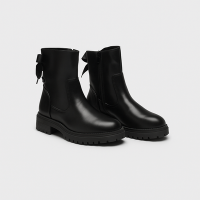 BOW™ – Black Ankle Boots with Laces and Elegant Design