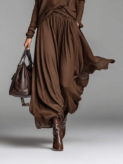 Gonna and Elegant Sweater with Round Neck for a fashionable look