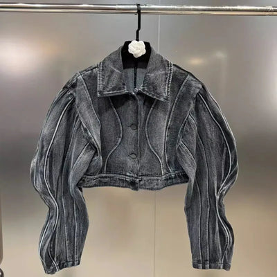 Three-dimensional Line Jacket