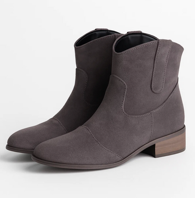 DAKOTA™ – Suede Western Boots with Timeless Look