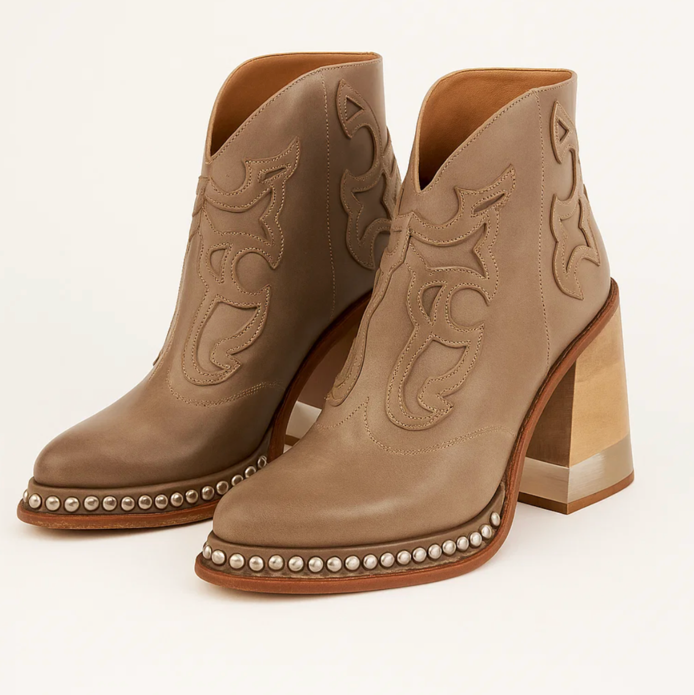 RODA™ – Luxurious Western Boots for Women
