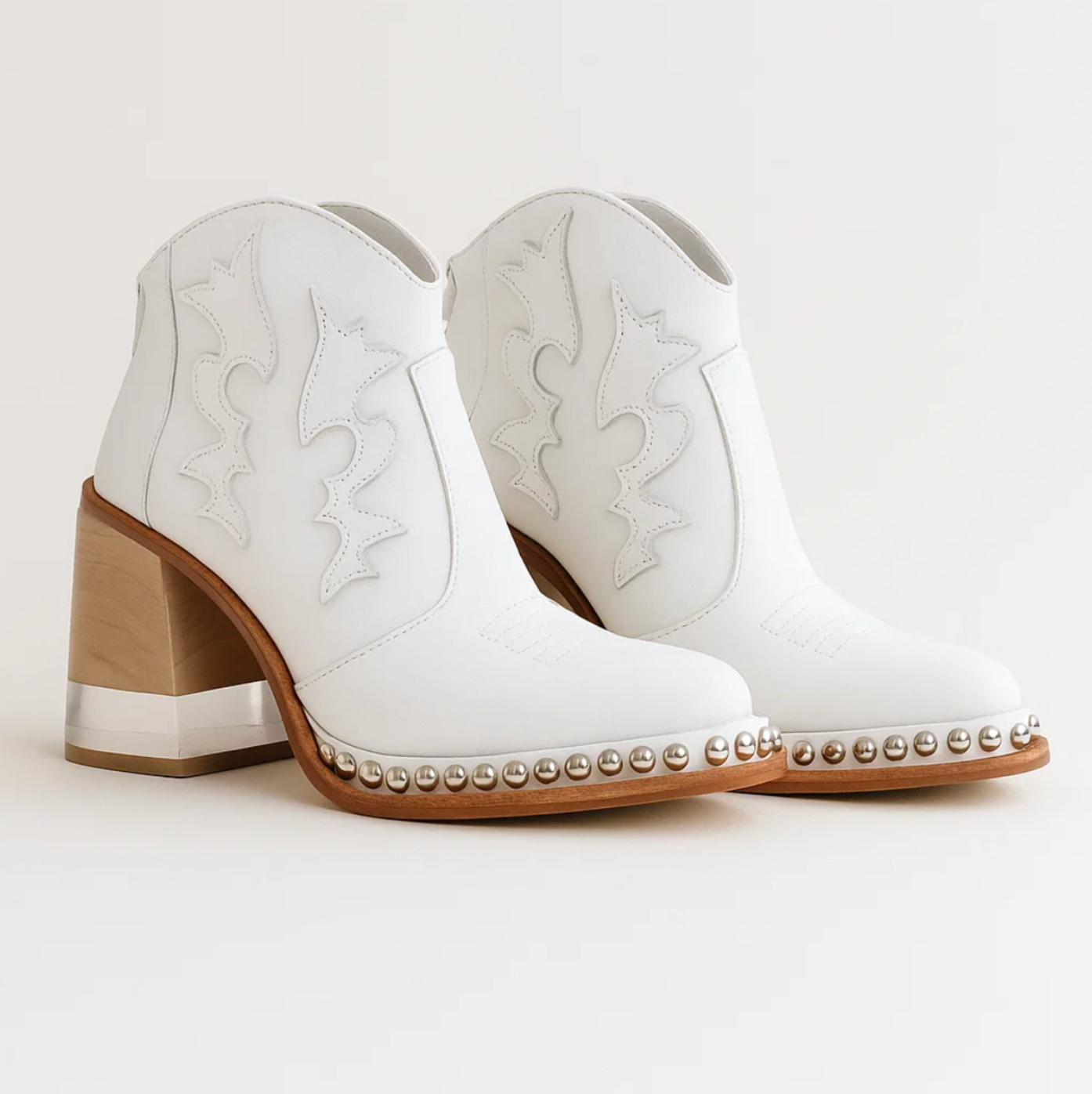 RODA™ – Luxurious Western Boots for Women